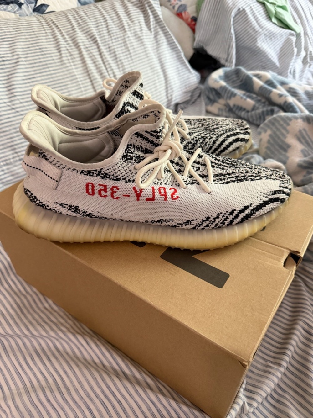 Adidas Yeezy 350 Zebra